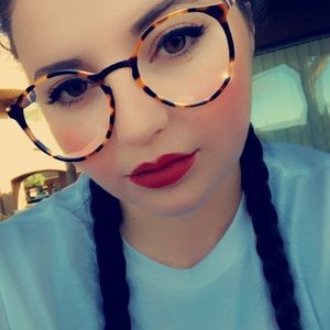 Meet your Posher, Shalece